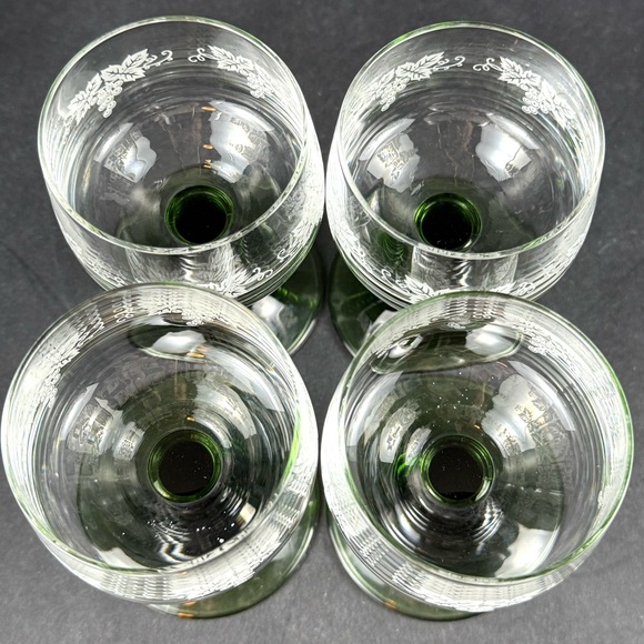 Vintage Green Beehive Stemmed Roemer Etched Grape Cordial 4 Oz Glasses. Set Of 4 - Picture 6 of 13